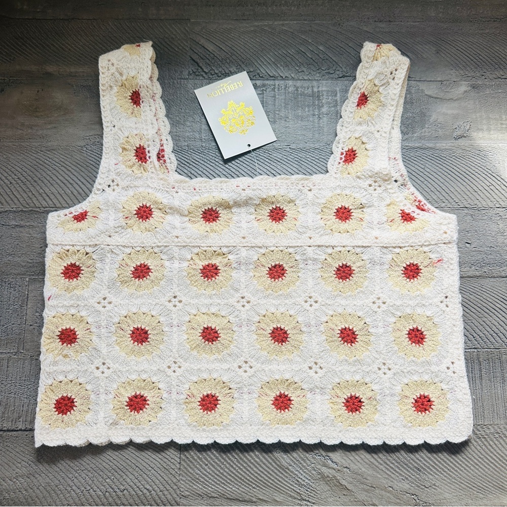 NWT Women’s Small | Rebellion Again | Crochet Flower Granny Square Crop Top Tank - Picture 2 of 9